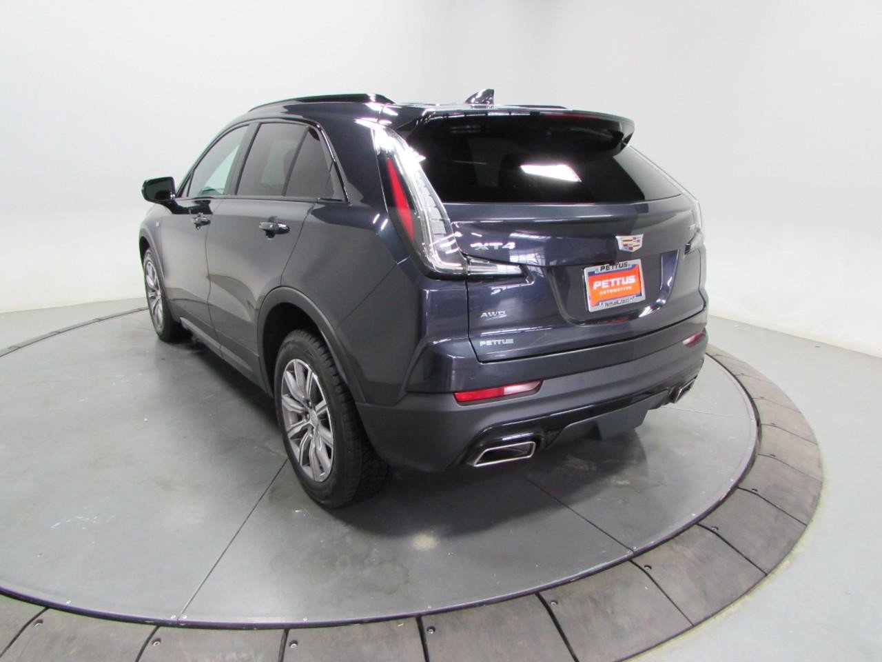 Used 2023 Cadillac XT4 Sport w/ Cold Weather Package AWD/4WD image 5