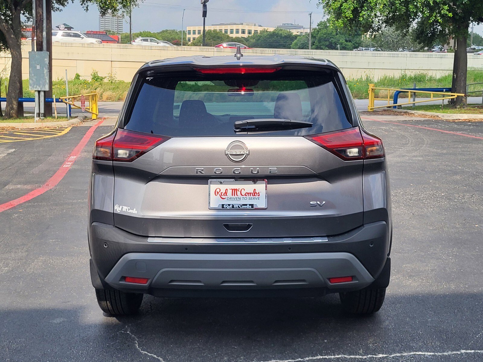 Used 2023 Nissan Rogue SV FWD image 5