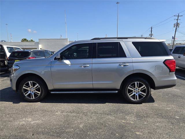 Certified 2022 Ford Expedition XLT RWD image 5