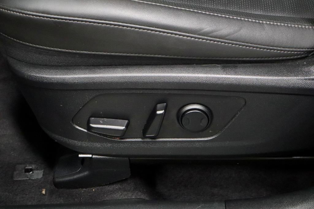 Used 2025 Kia Sorento S FWD image 23