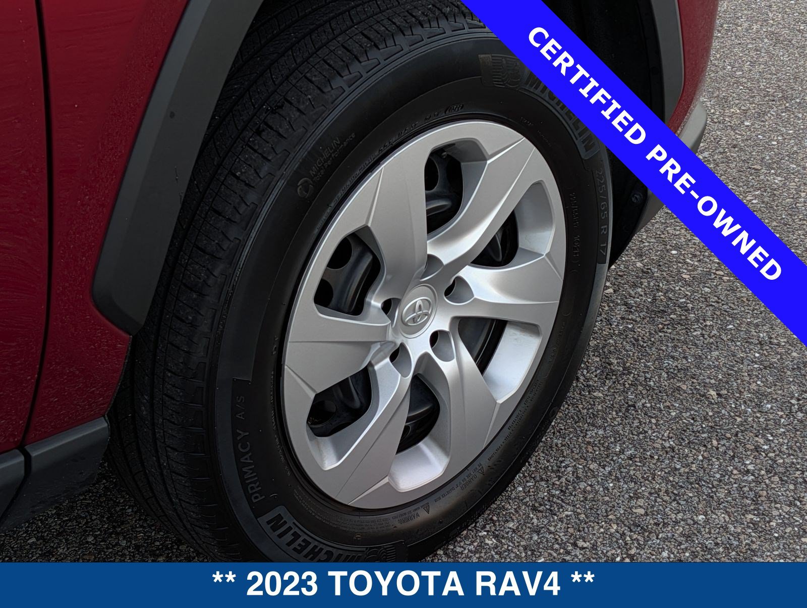 Used 2023 Toyota RAV4 LE AWD/4WD image 13