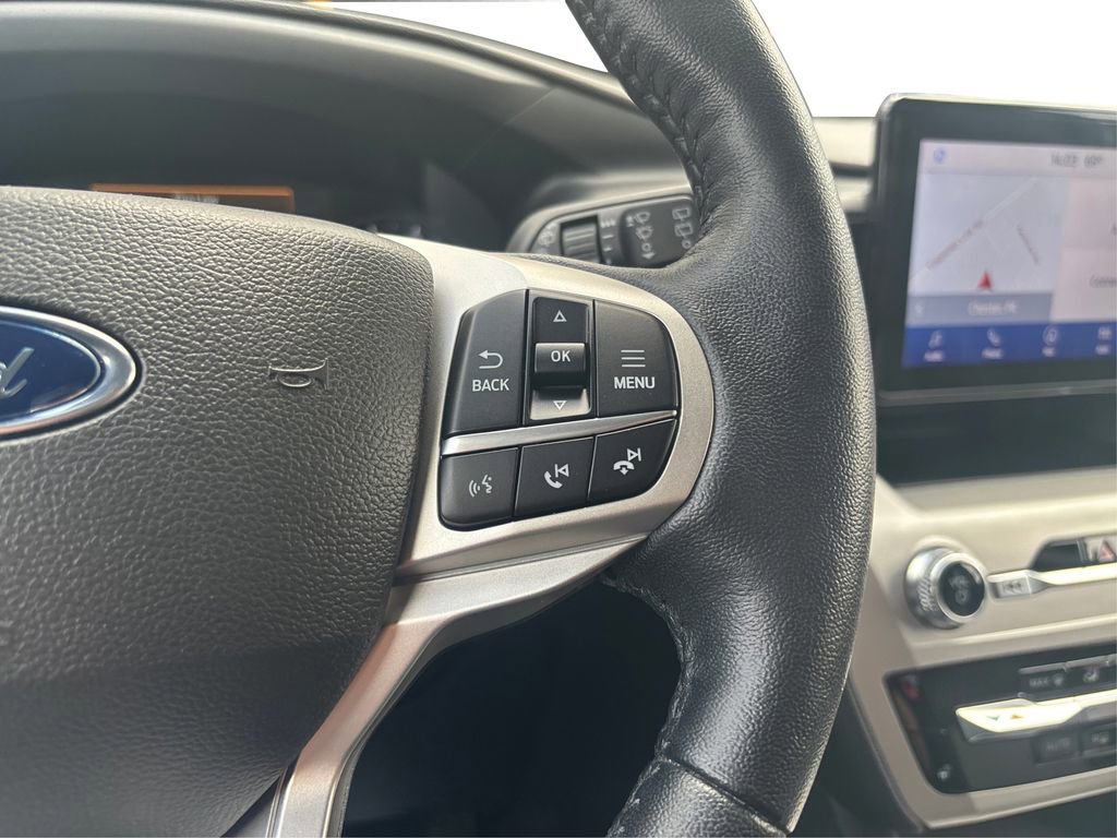 Certified 2022 Ford Explorer XLT w/ Equipment Group 202A AWD/4WD image 34
