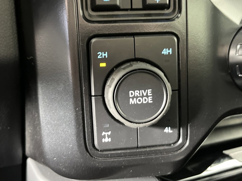 Certified 2025 Ford F350 Lariat image 23