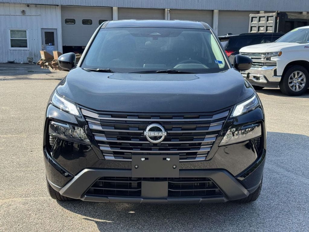 Used 2026 Nissan Rogue SV FWD image 26