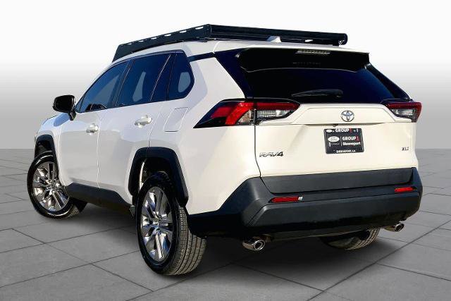 Used 2021 Toyota RAV4 XLE Premium image 2