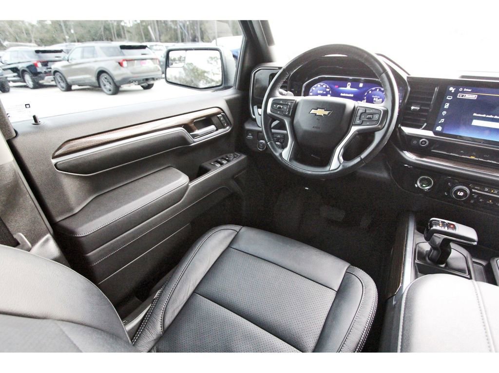 Used 2023 Chevrolet Silverado 1500 LT image 11
