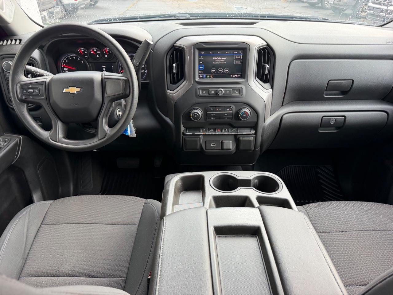 Used 2020 Chevrolet Silverado 1500 Custom w/ Custom Value Package AWD/4WD image 10