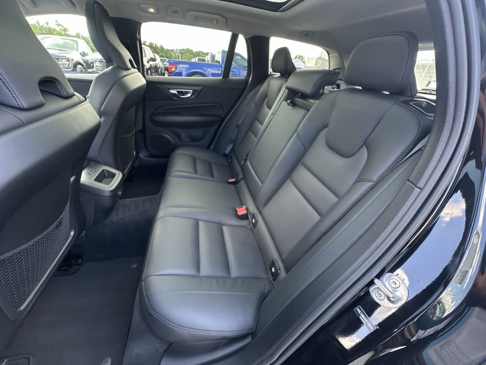 Used 2025 Volvo V60 B5 Cross Country Plus AWD/4WD image 33