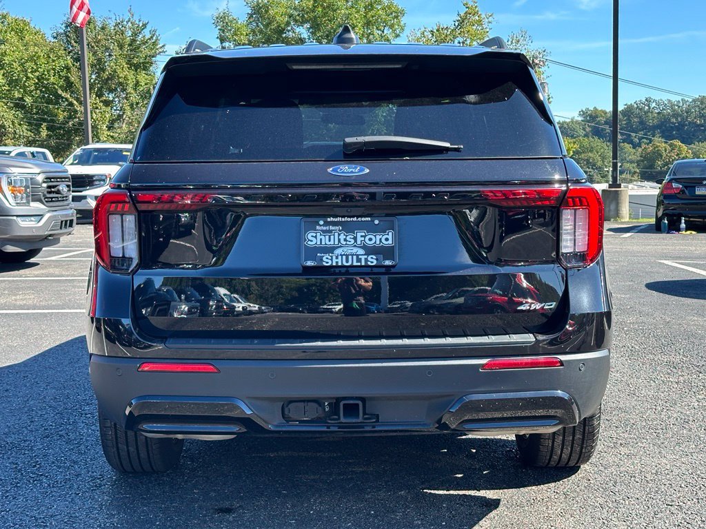 Certified 2026 Ford Explorer ST-Line AWD/4WD image 5