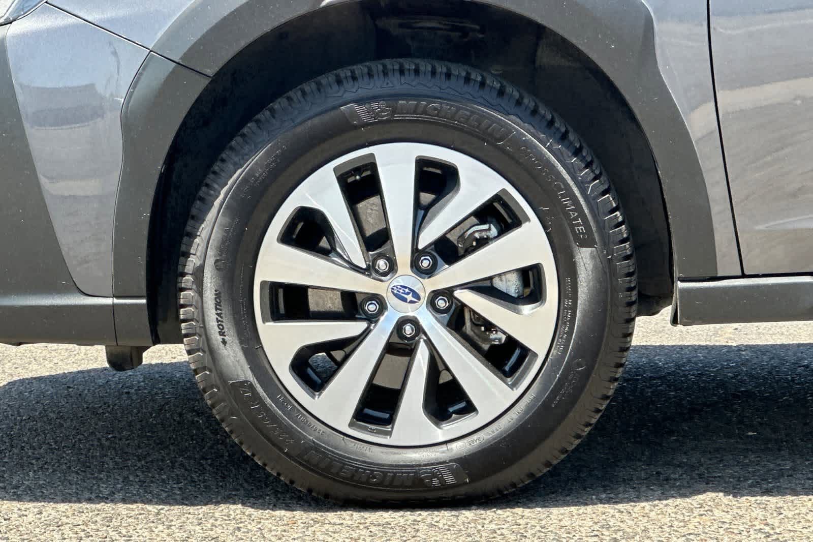 Used 2023 Subaru Outback Premium AWD/4WD image 26