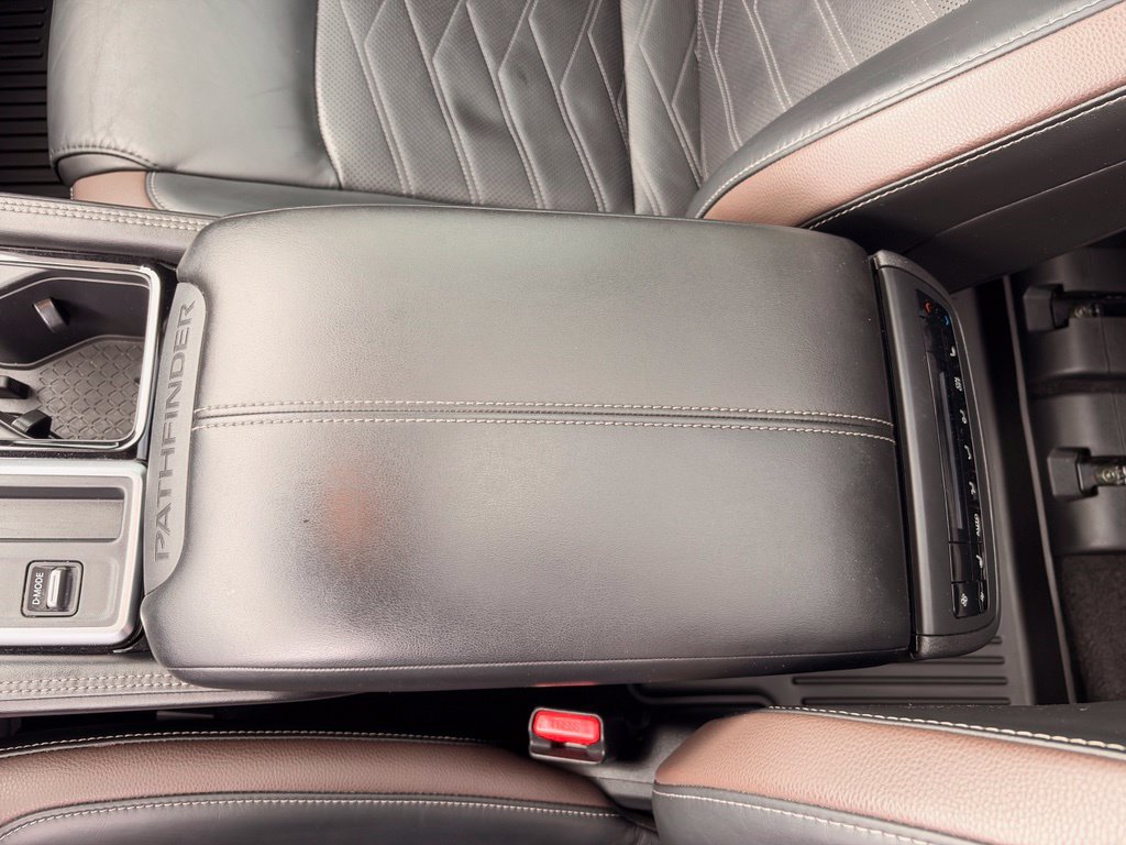 Used 2022 Nissan Pathfinder Platinum w/ Cargo Package FWD image 14