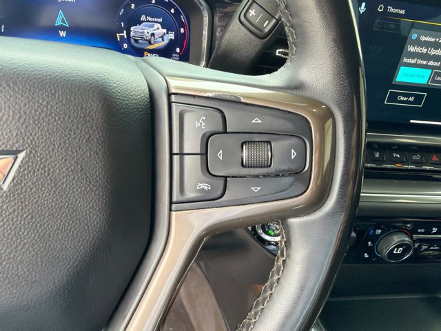 Used 2024 Chevrolet Silverado 3500 High Country w/ Technology Package AWD/4WD image 32