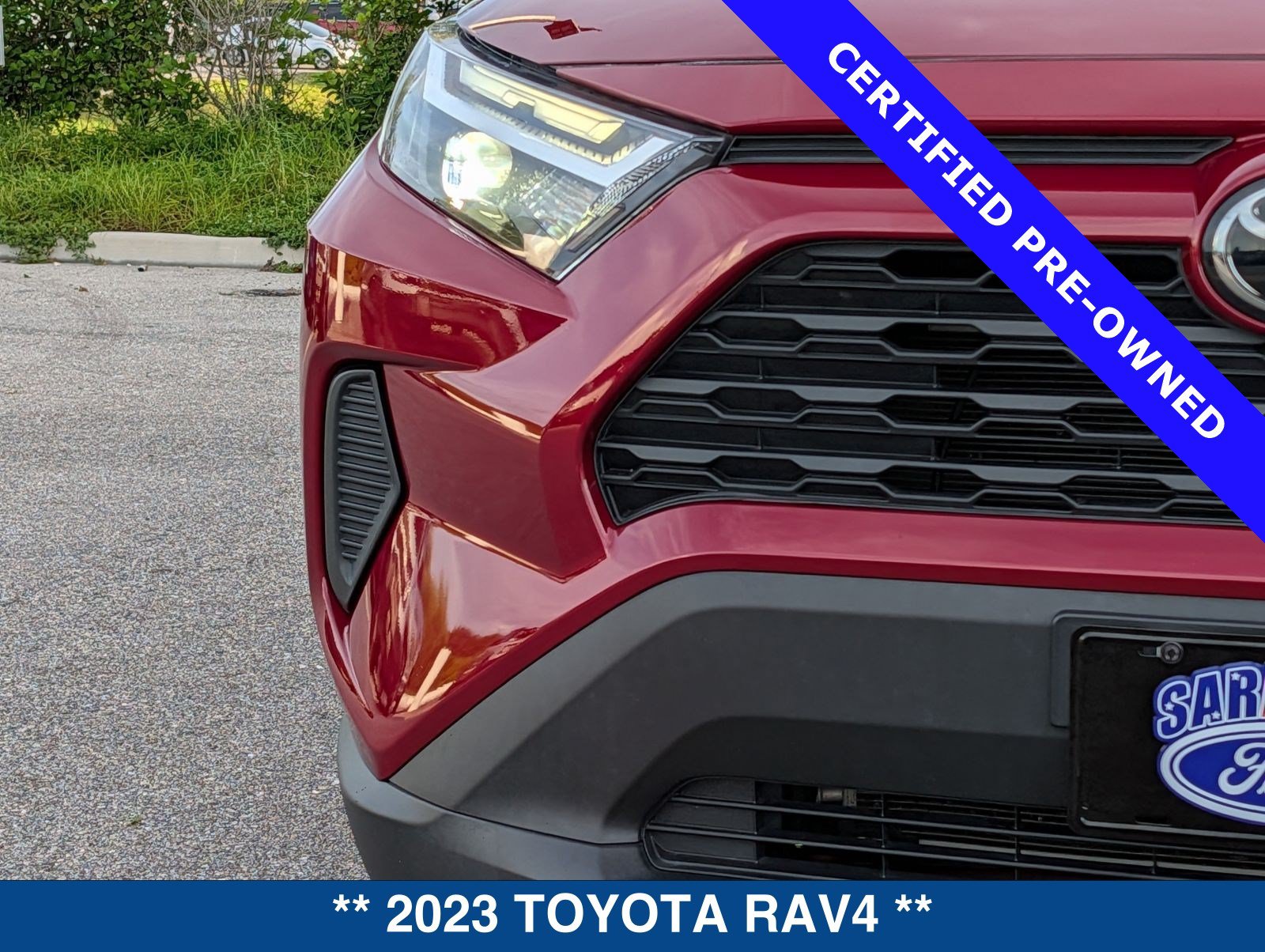 Used 2023 Toyota RAV4 LE AWD/4WD image 10