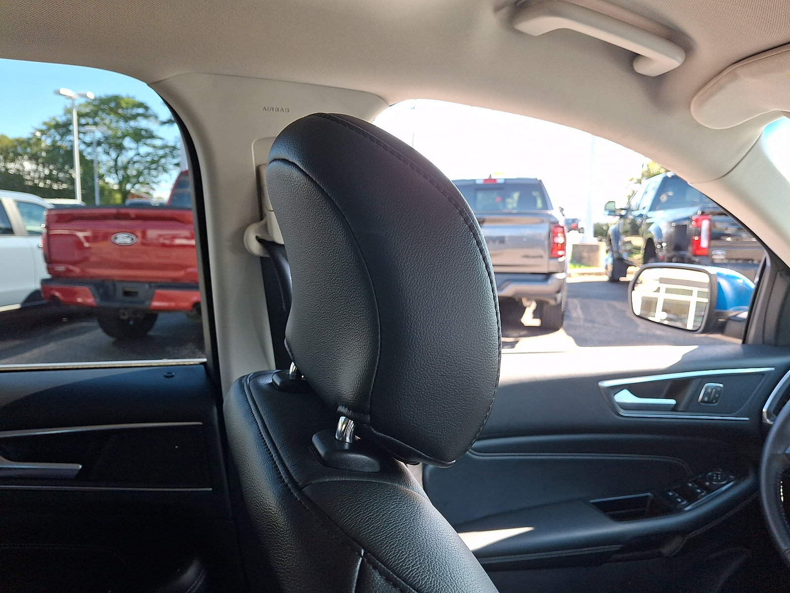 Certified 2018 Ford Edge Titanium AWD/4WD image 12
