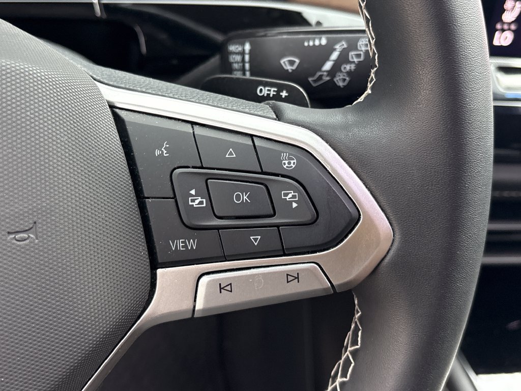 Used 2024 Volkswagen Atlas SE FWD image 17