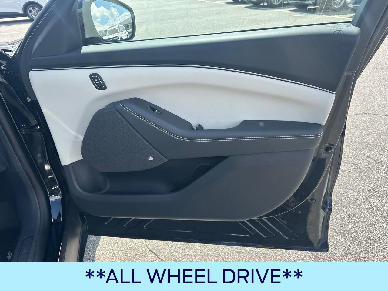 Certified 2025 Ford Mustang Mach-E Premium image 16