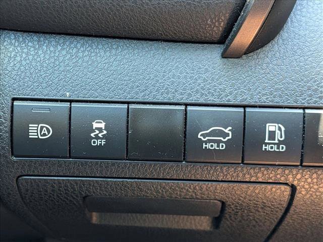 Used 2022 Toyota Camry XSE FWD image 18