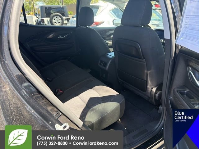 Used 2022 GMC Terrain SLE w/ Driver Convenience Package AWD/4WD image 9