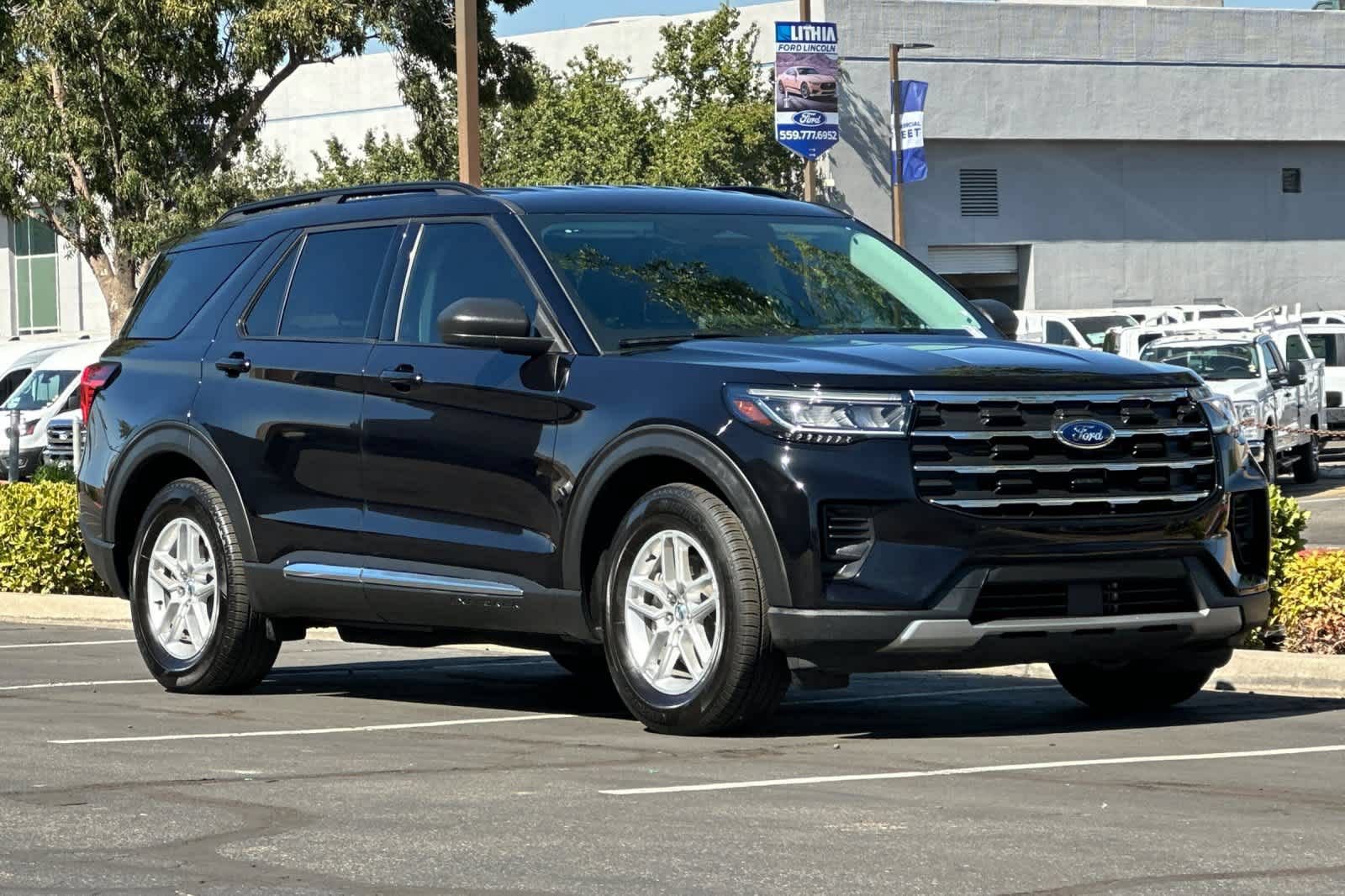 Certified 2025 Ford Explorer Active RWD image 10