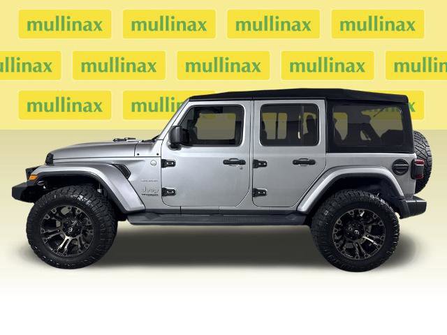 Used 2018 Jeep Wrangler Unlimited Sahara image 2