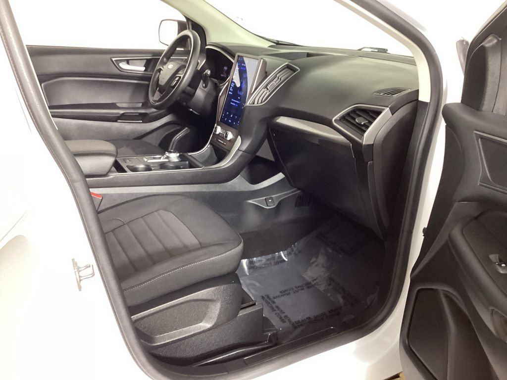 Certified 2021 Ford Edge SE FWD image 35