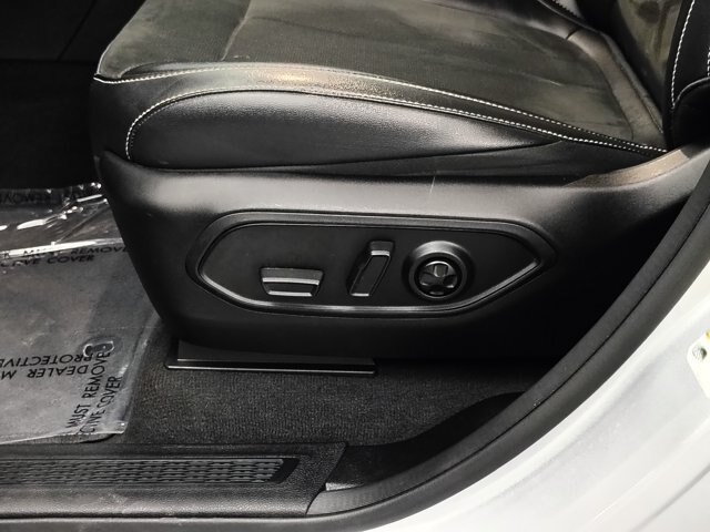 Used 2023 Jeep Grand Cherokee Altitude AWD/4WD image 22
