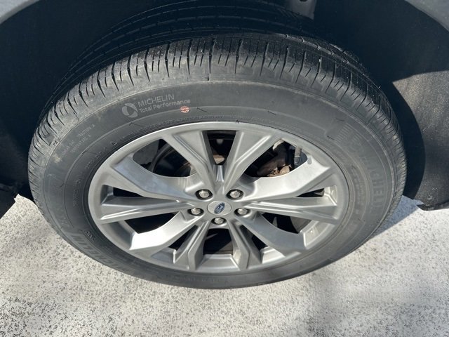 Certified 2023 Ford Explorer XLT w/ Equipment Group 202A image 9