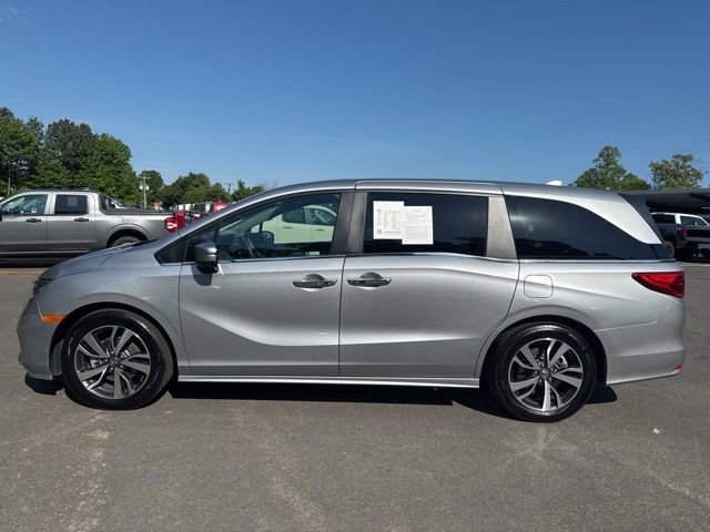 Used 2024 Honda Odyssey Touring image 2