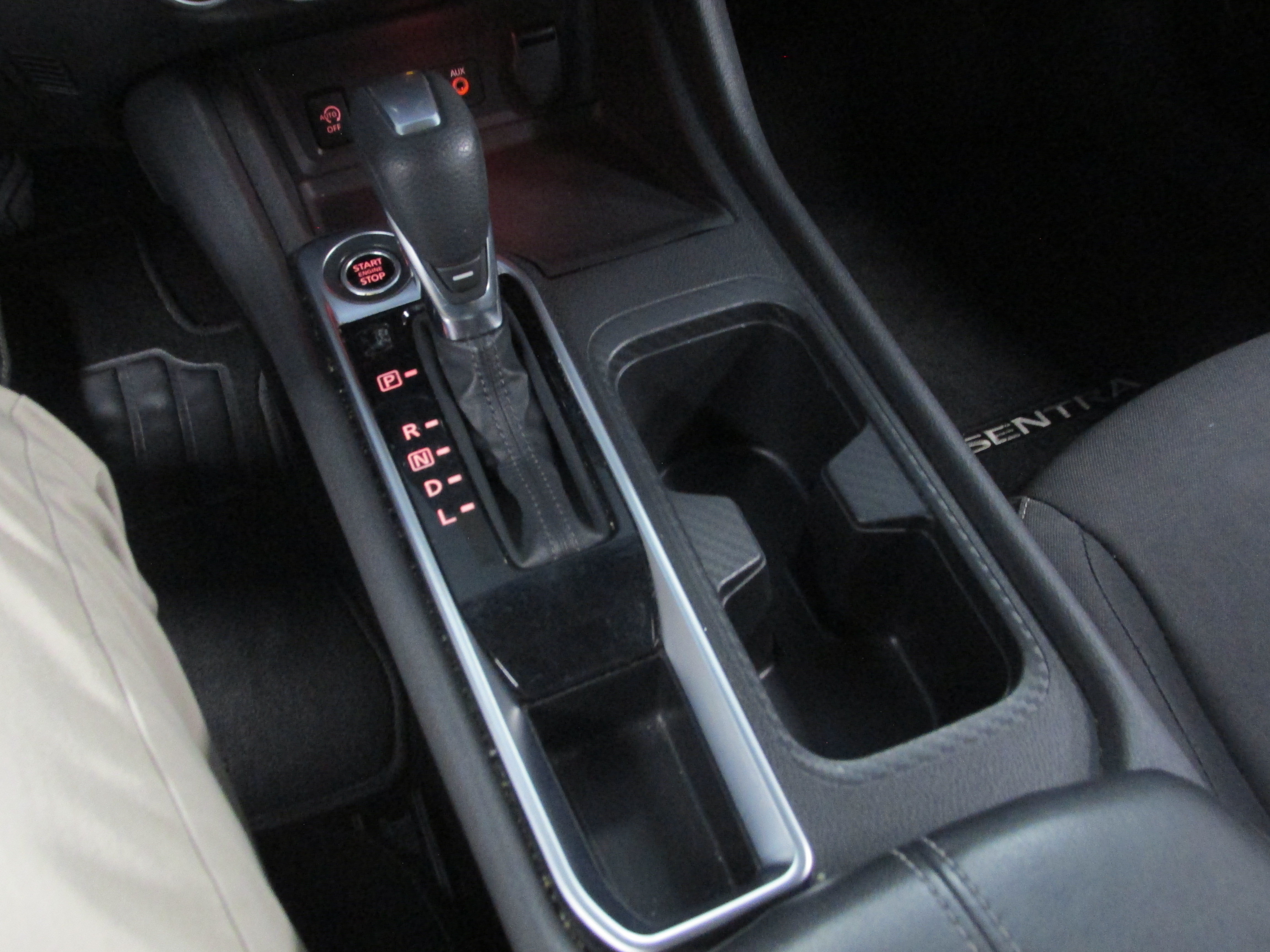 Used 2024 Nissan Sentra SV FWD image 34