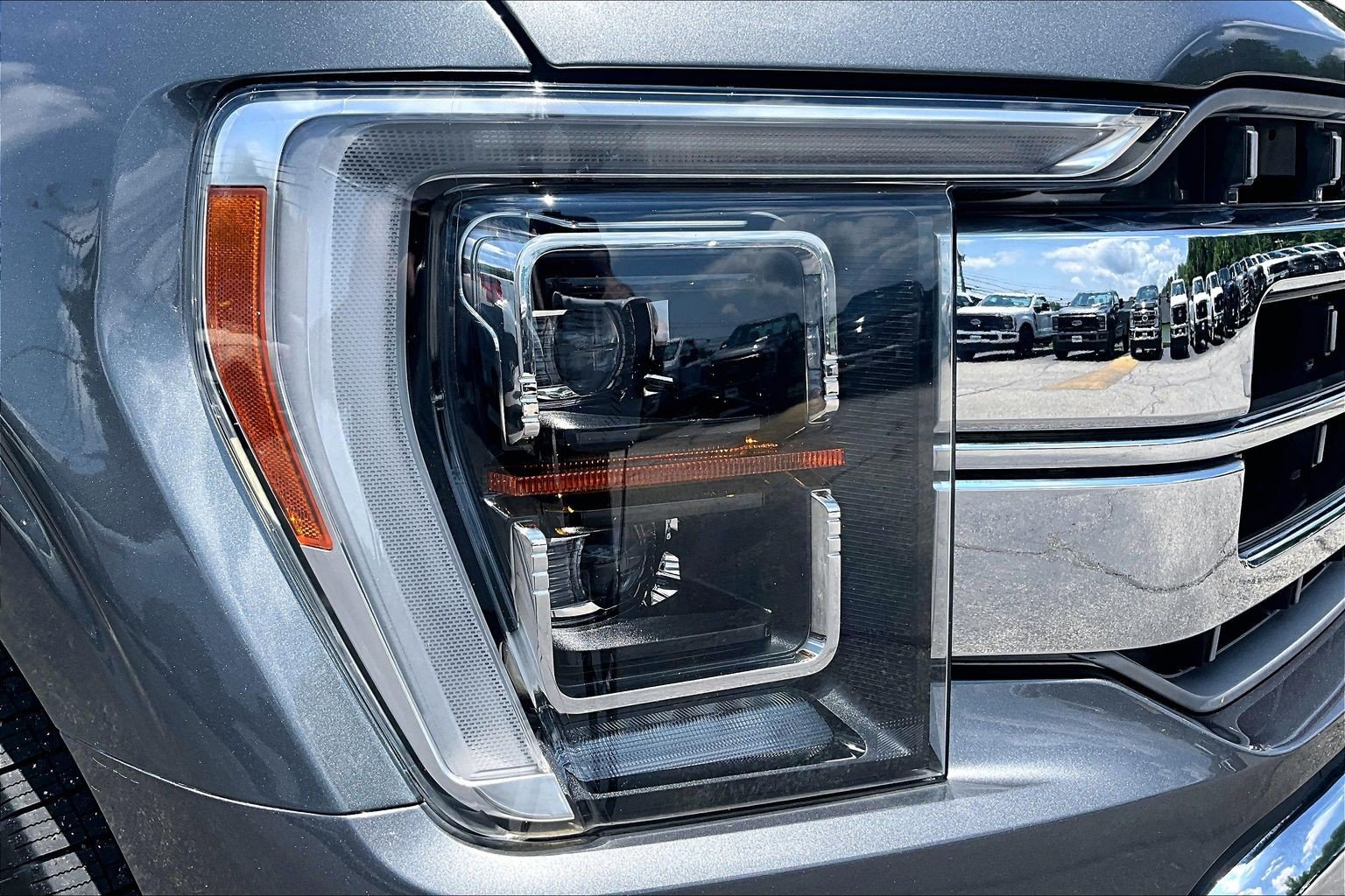 Certified 2022 Ford F150 Lariat w/ Equipment Group 502A High AWD/4WD image 31