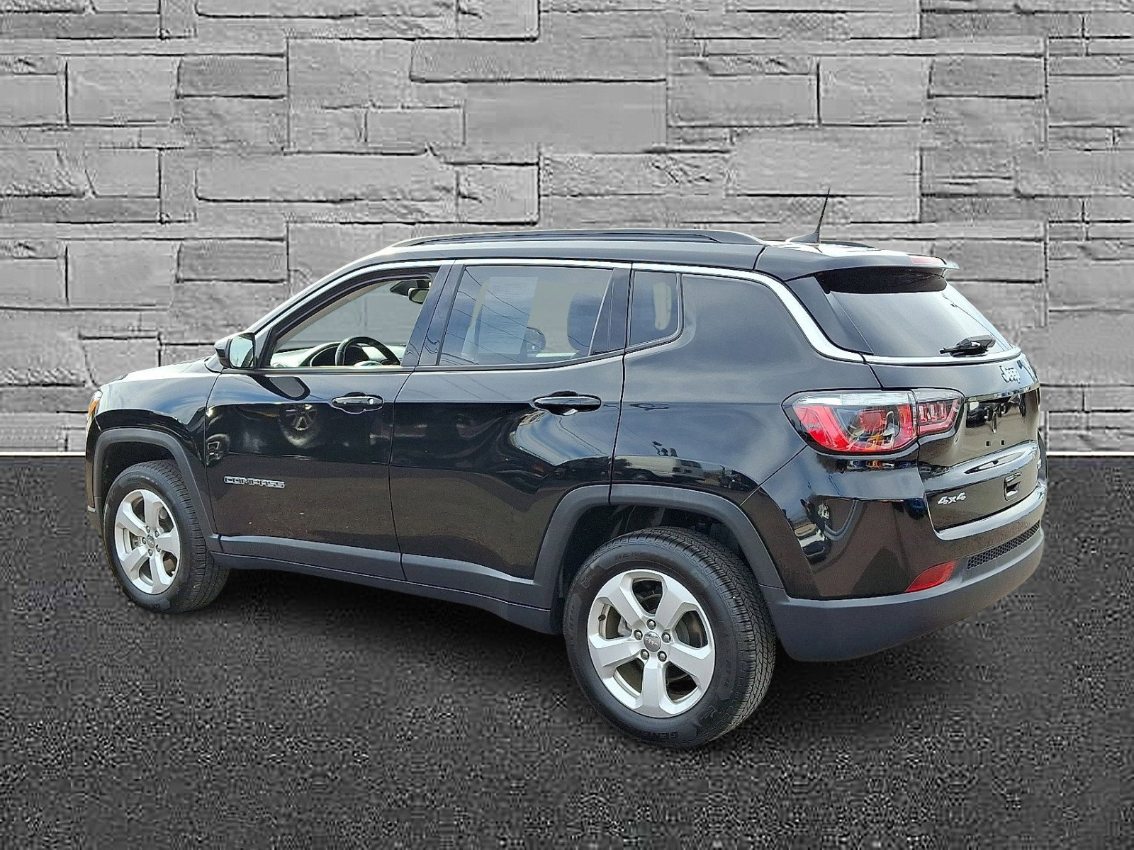 Used 2020 Jeep Compass Latitude image 7