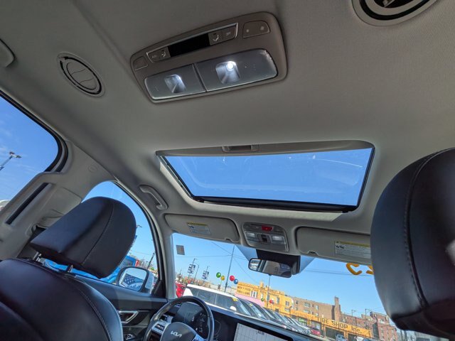 Used 2025 Kia Telluride S FWD image 30