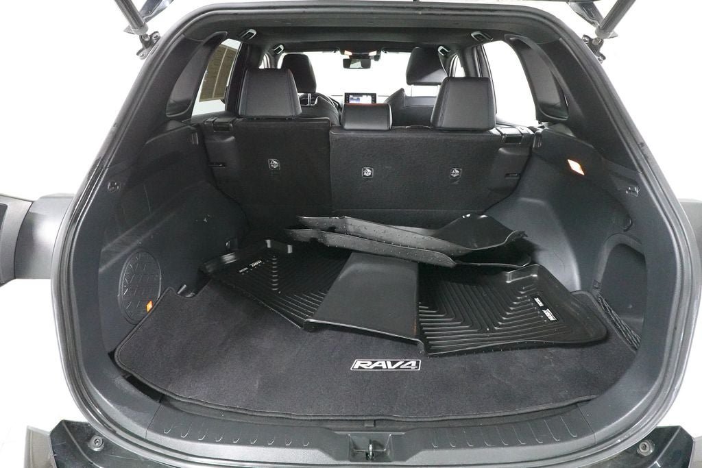 Used 2019 Toyota RAV4 XSE w/ XSE Weather Package AWD/4WD image 30