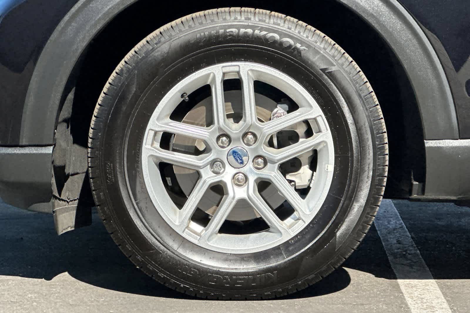 Certified 2025 Ford Explorer Active RWD image 28