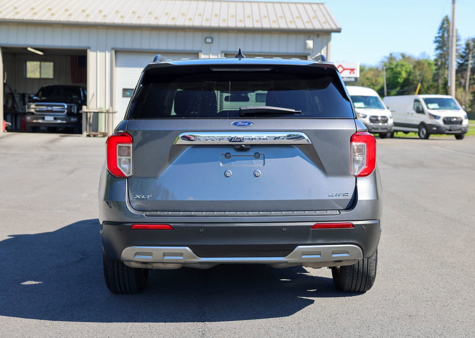 Certified 2023 Ford Explorer XLT w/ Equipment Group 202A AWD/4WD image 5