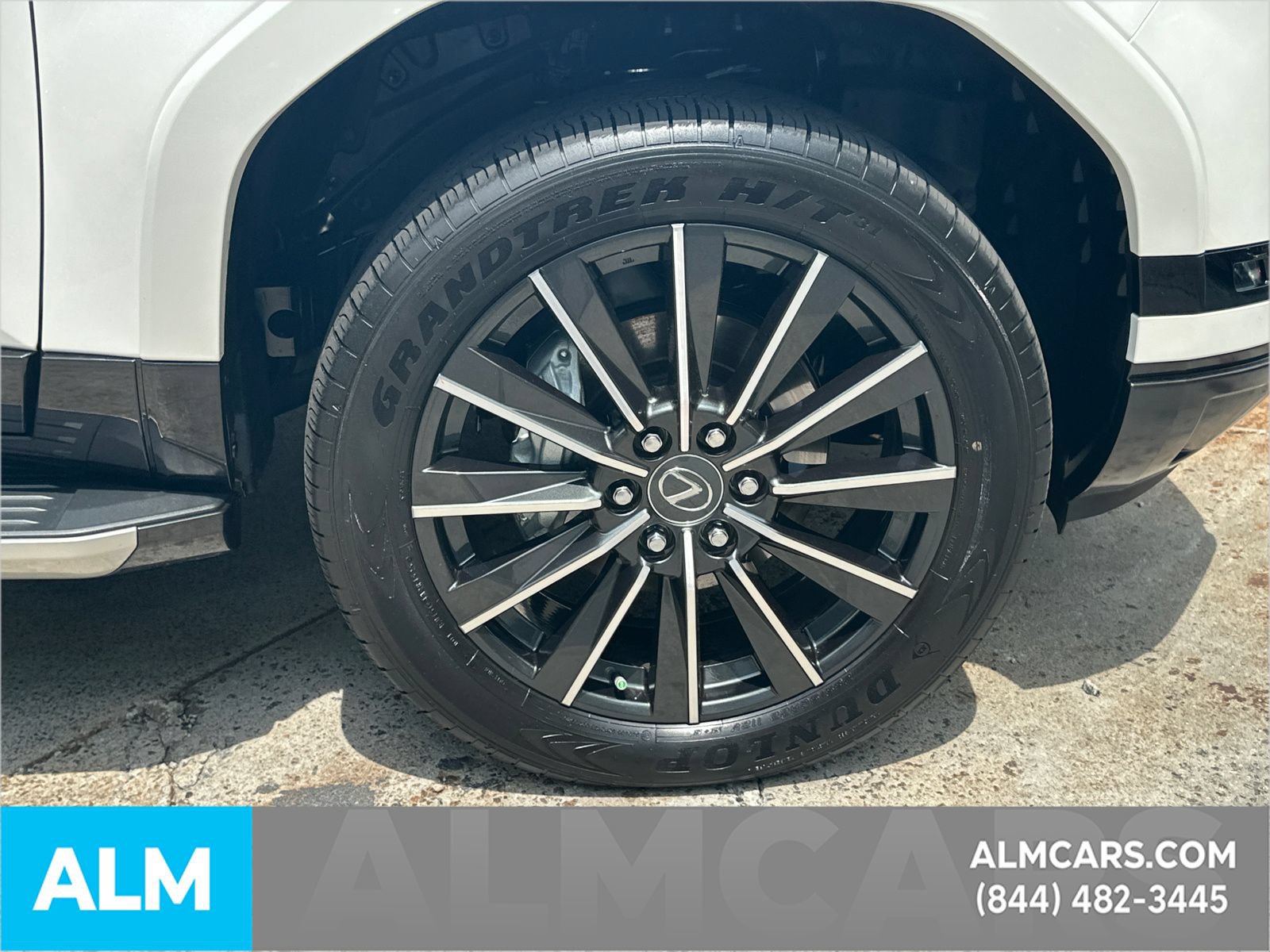 Used 2026 Lexus GX 550 w/ Accessory Package (2T) AWD/4WD image 14