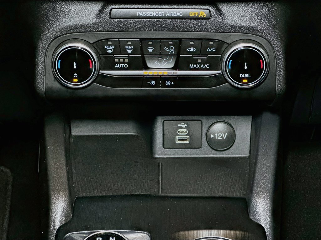 Certified 2025 Ford Escape ST-Line AWD/4WD image 13