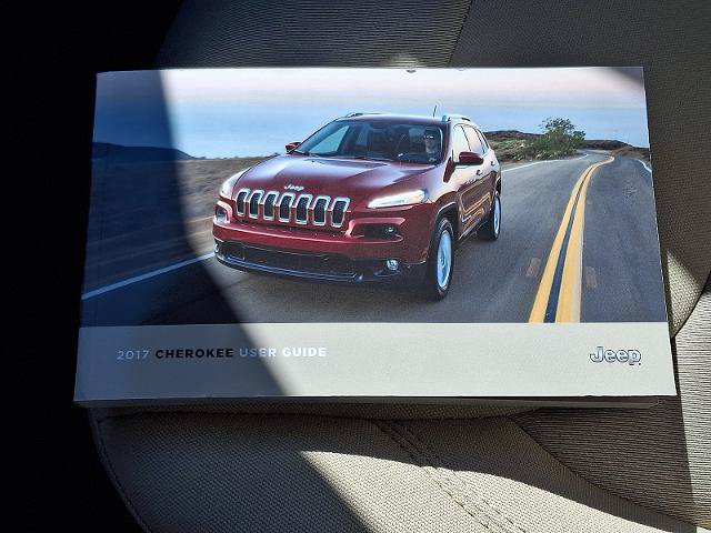 Used 2017 Jeep Cherokee Sport AWD/4WD image 26