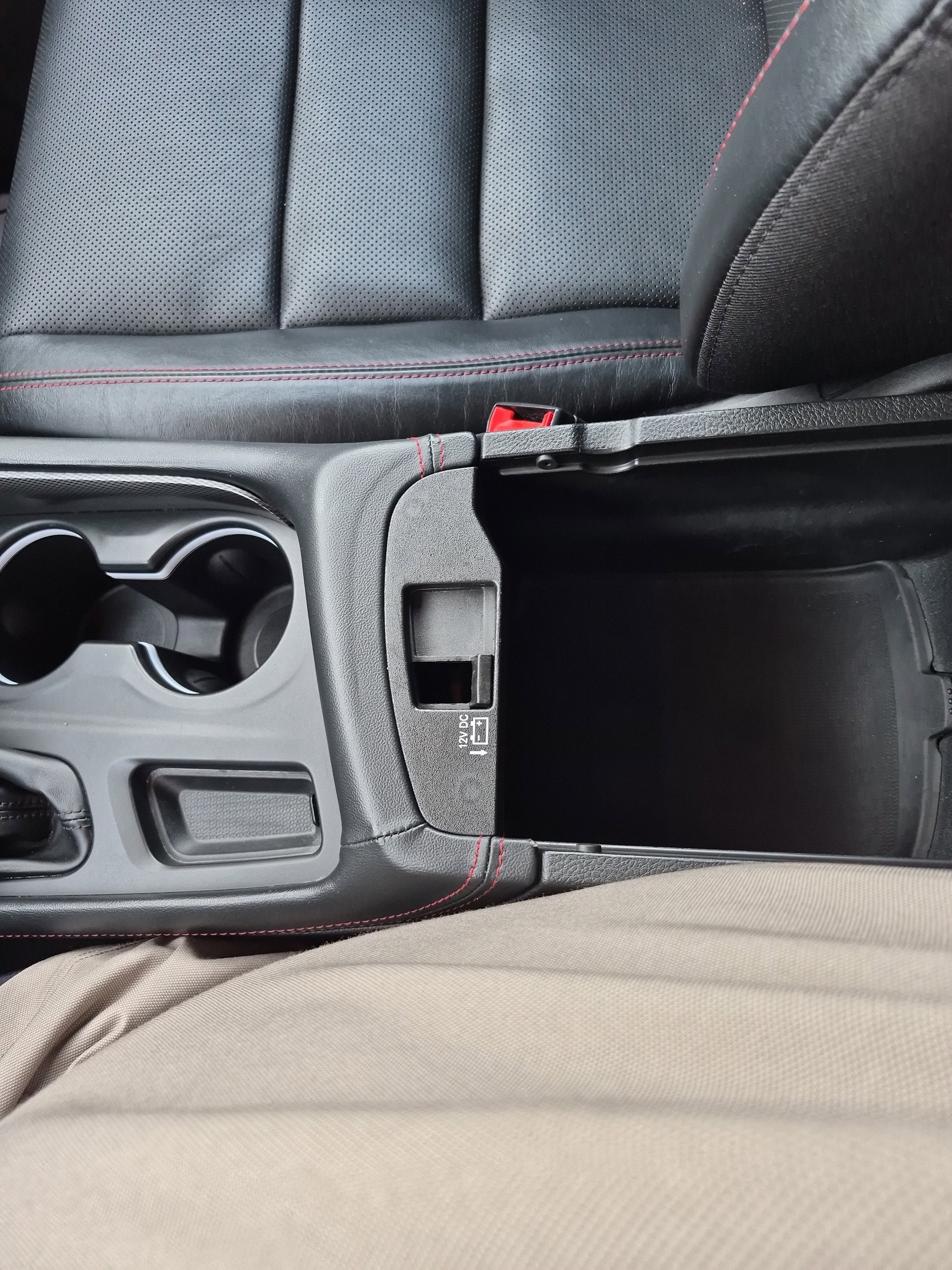 Used 2024 Dodge Durango GT image 32