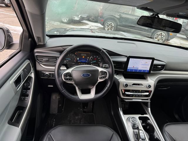 Certified 2022 Ford Explorer XLT w/ Equipment Group 202A image 15