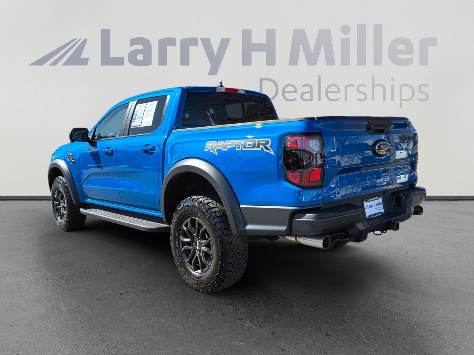 Certified 2025 Ford Ranger Raptor AWD/4WD image 3