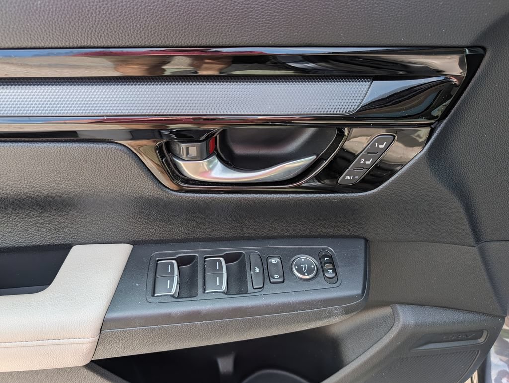 Used 2025 Honda CR-V EX-L image 21