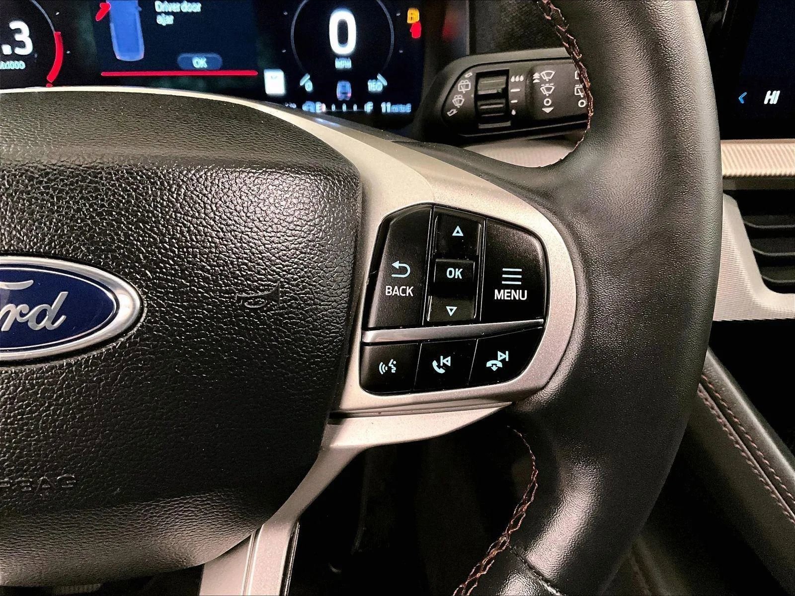 Certified 2025 Ford Explorer Active image 18