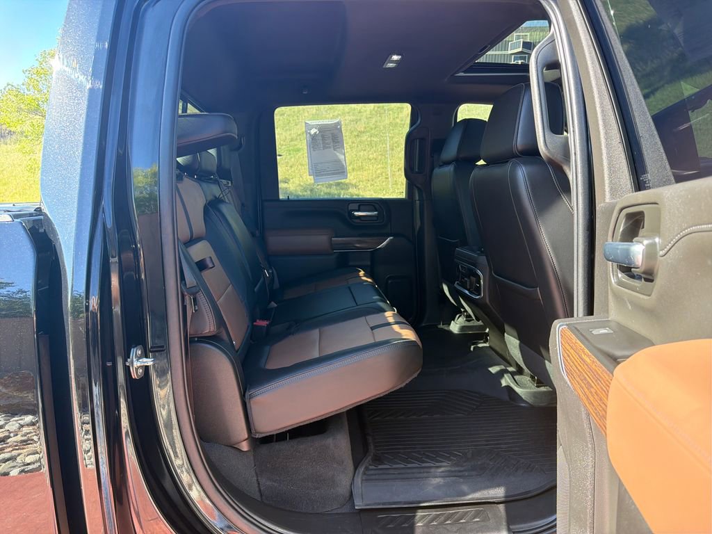 Used 2022 Chevrolet Silverado 2500 High Country w/ Technology Package AWD/4WD image 30