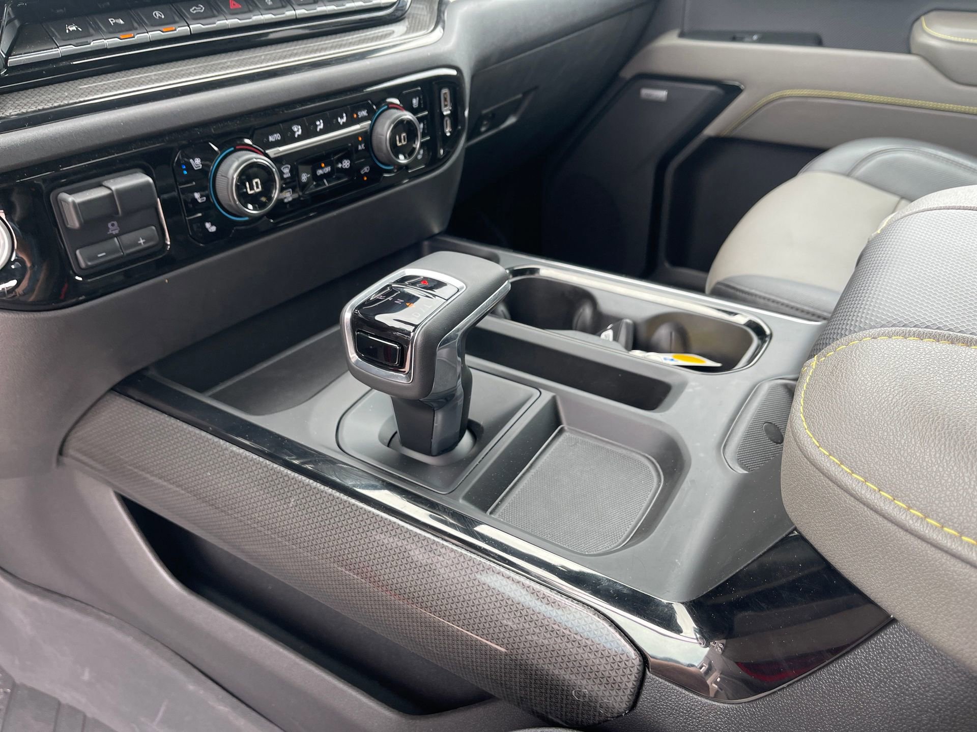 Used 2023 Chevrolet Silverado 1500 ZR2 w/ Technology Package image 25