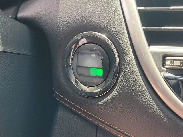 Used 2019 Chevrolet Trax LT w/ LT Convenience Package FWD image 34