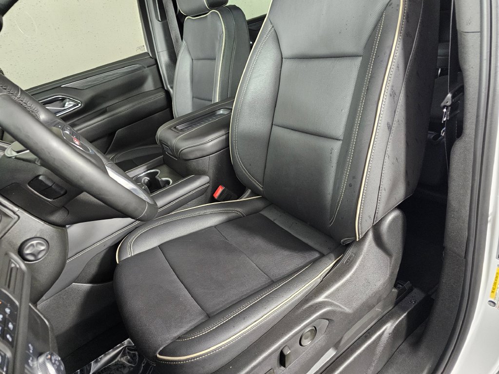 Used 2024 GMC Yukon XL SLT w/ SLT Luxury Package AWD/4WD image 25