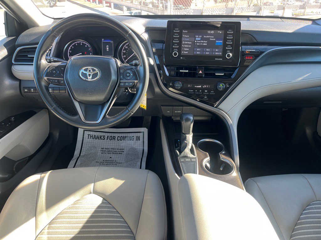 Used 2024 Toyota Camry SE image 6