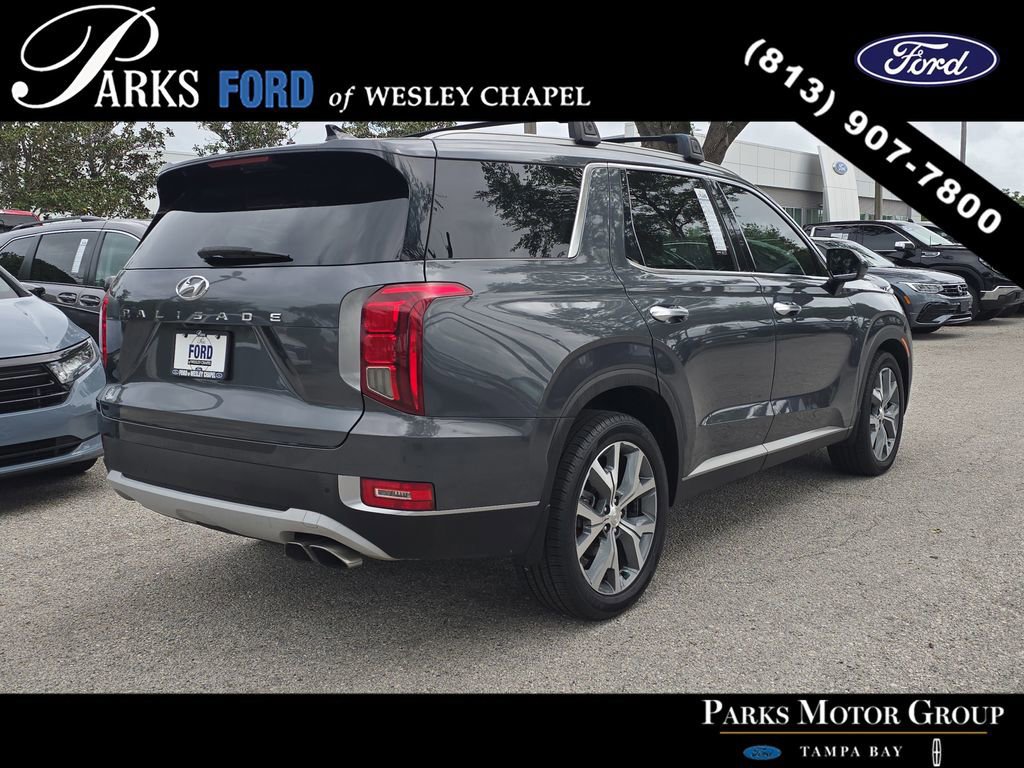 Used 2021 Hyundai Palisade SEL w/ Premium Package FWD image 3