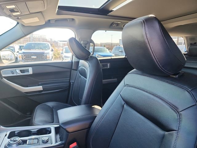 Certified 2023 Ford Explorer Limited w/ Equipment Group 301A AWD/4WD image 22